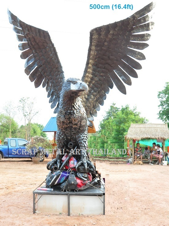 Giant eagle sculpture/statue life size scrap metal art for sale