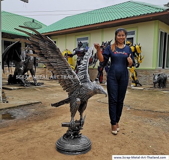 Bald Eagle Sculpture Statue for sale, Metal Life Size Animal Sculpture Art from Thailand